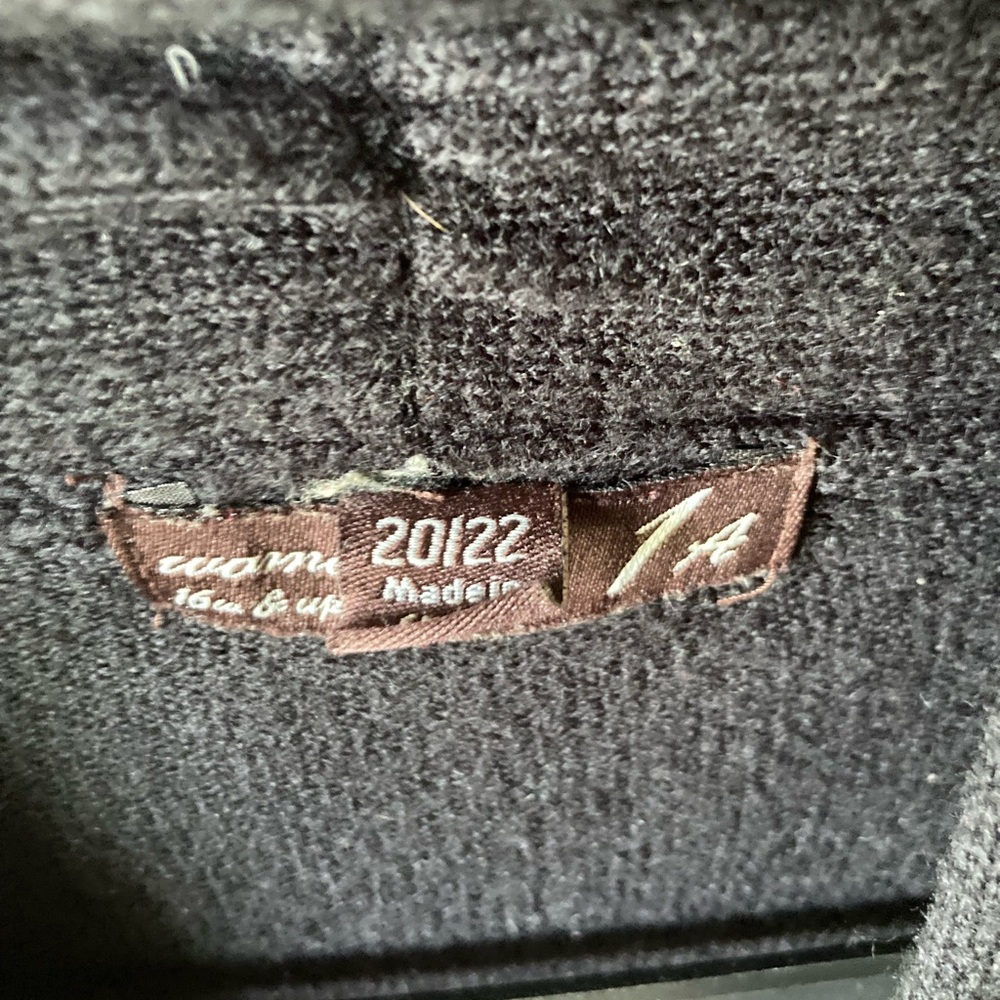 Sweater - Picture 6 of 6